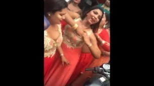Indian Wives Flashesh Boobs