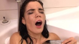 Beautiful Girl Huge Orgasm in the Shower while Washing