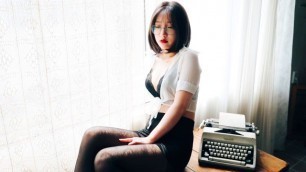 Loozy-Officegirls-Vacation-Vol.1-Son-Ye-Eun-MrCong.com-056