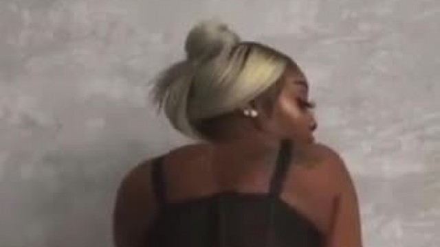 Lalakoi1 Twerks Her Phat Ass on The Patio and on BBC Onlyfans